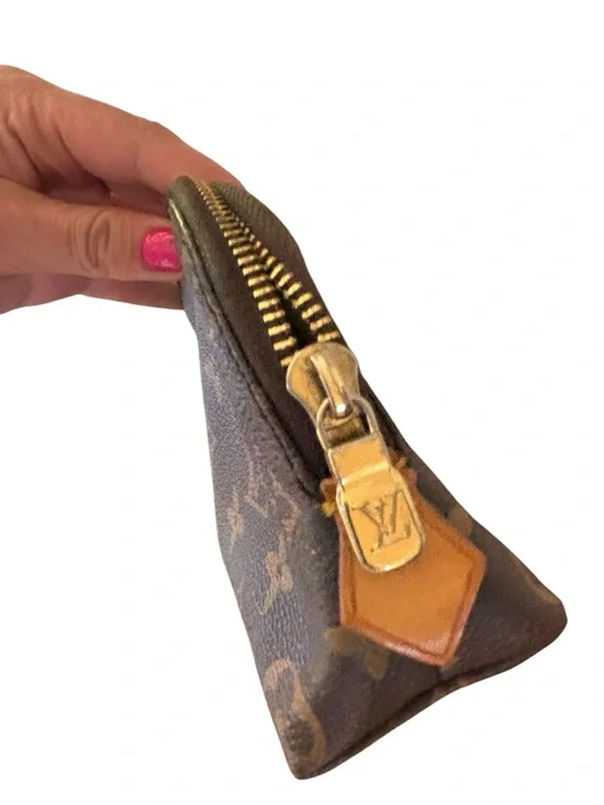 LV designs (graphic) Monogram Canvas Pouch - Dark Brown & Light Brown - Picture 3 of 9